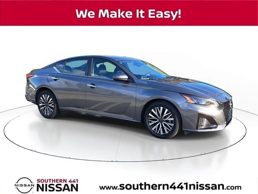 2023 Nissan Altima 2.5 SV photo 1