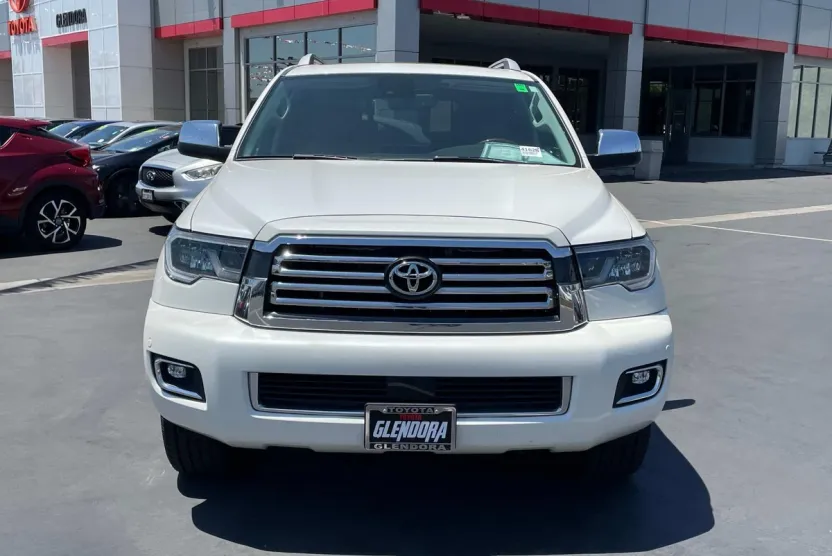2020 Toyota Sequoia Platinum photo 1