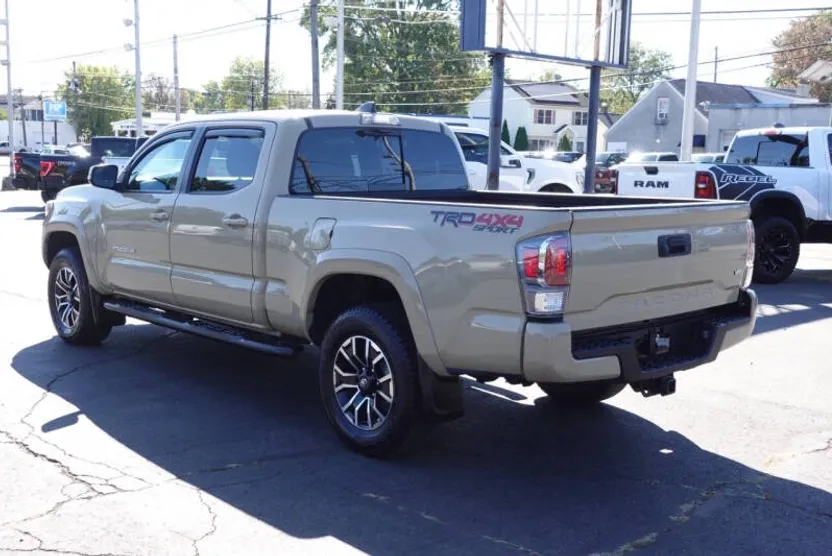 2020 Toyota Tacoma TRD Sport photo 1