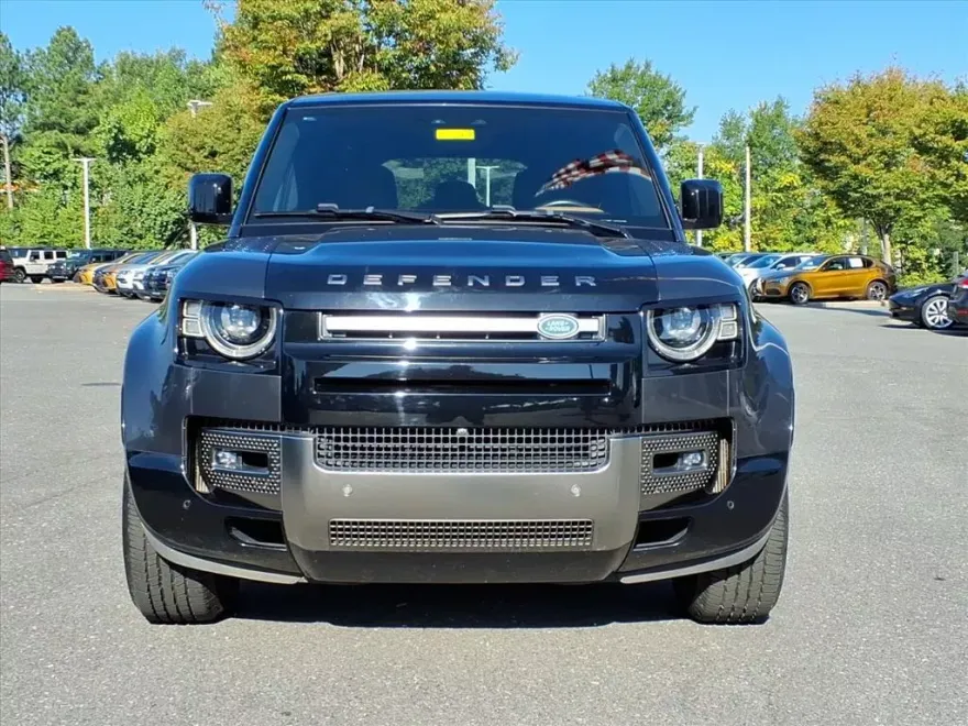 2023 Land Rover Defender 110 X photo 1