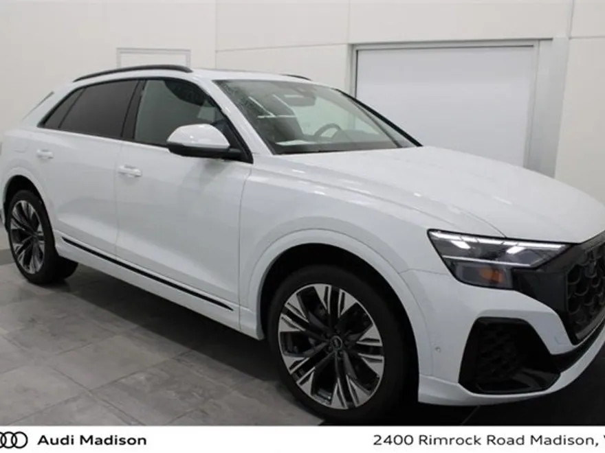 2025 Audi Q8 55 Premium Plus photo 1