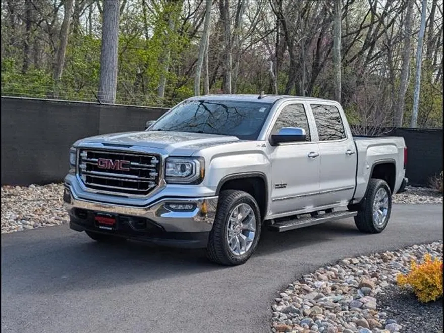 2018 Gmc Sierra 1500 SLT photo 1