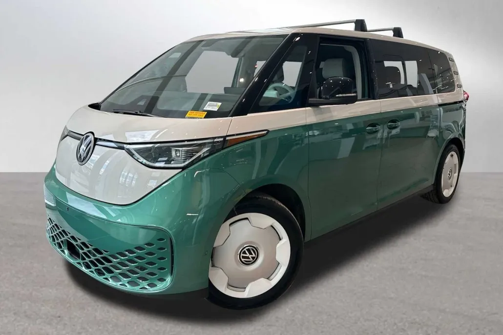 2025 Volkswagen ID. Buzz photo 1