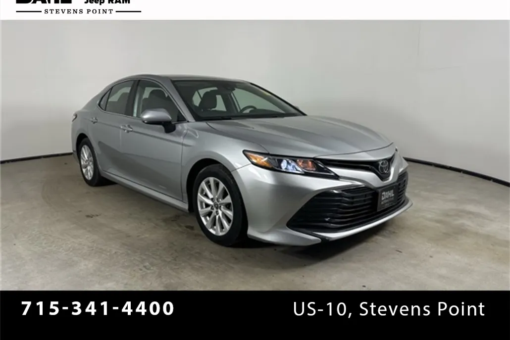 2020 Toyota Camry LE photo 1