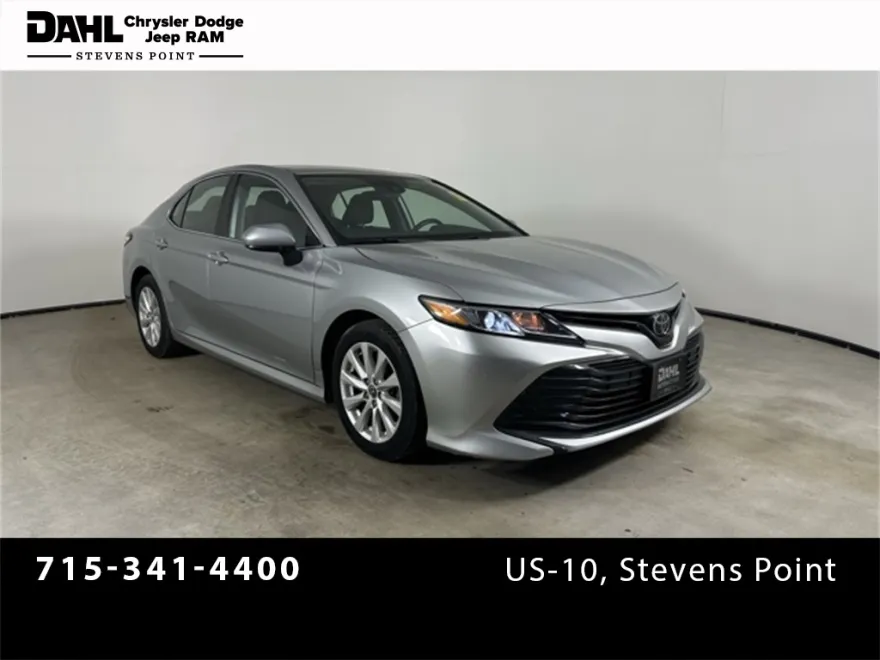 2020 Toyota Camry LE photo 1