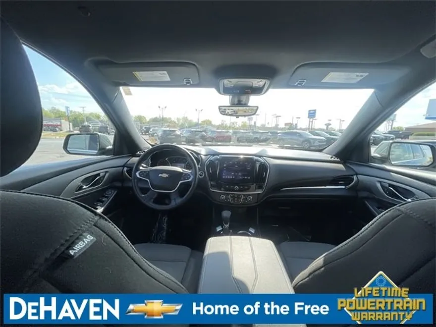 2023 Chevrolet Traverse Cloth photo 1