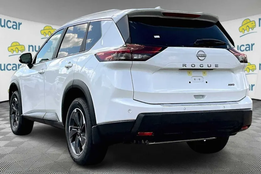 2026 Nissan Rogue SV photo 1