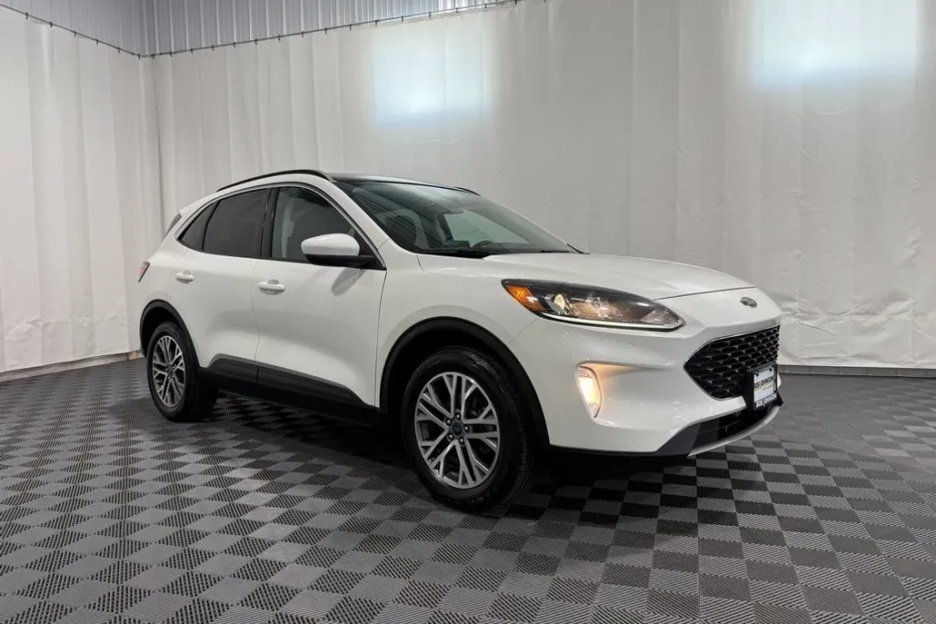 2022 Ford Escape SEL photo 1