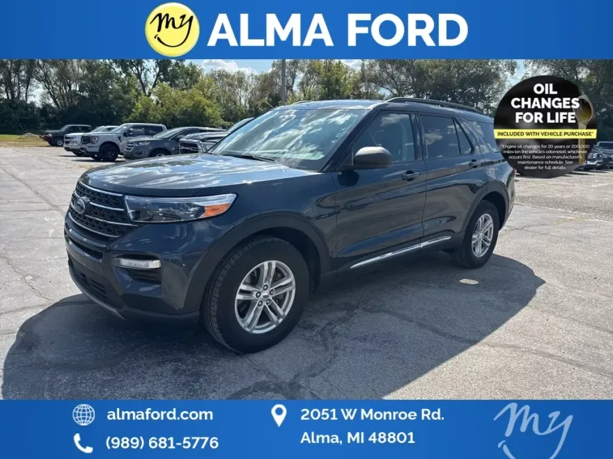 2023 Ford Explorer XLT photo 1