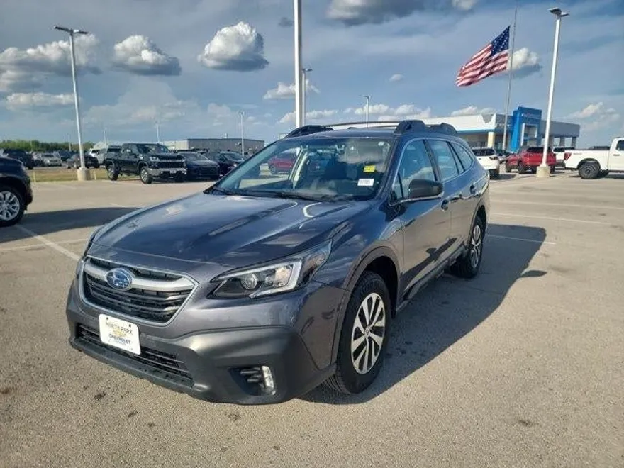 2022 Subaru Outback 2.5i photo 1
