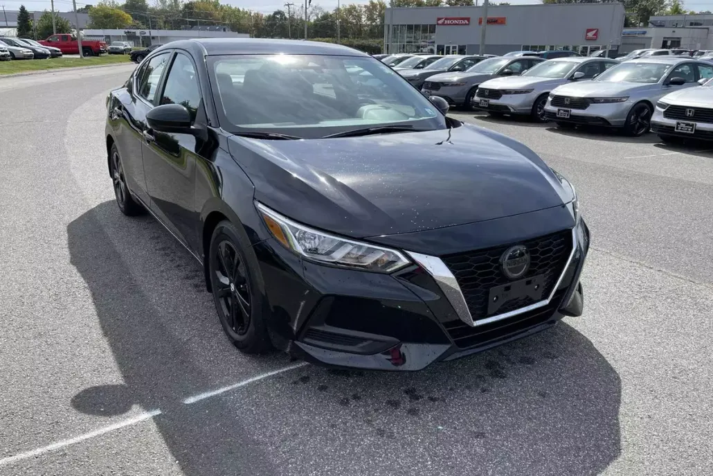 2022 Nissan Sentra SV photo 1