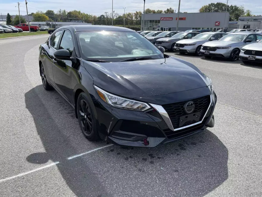 2022 Nissan Sentra SV photo 1