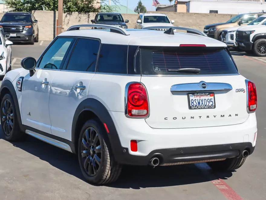 2019 Mini Countryman S ALL4 photo 1
