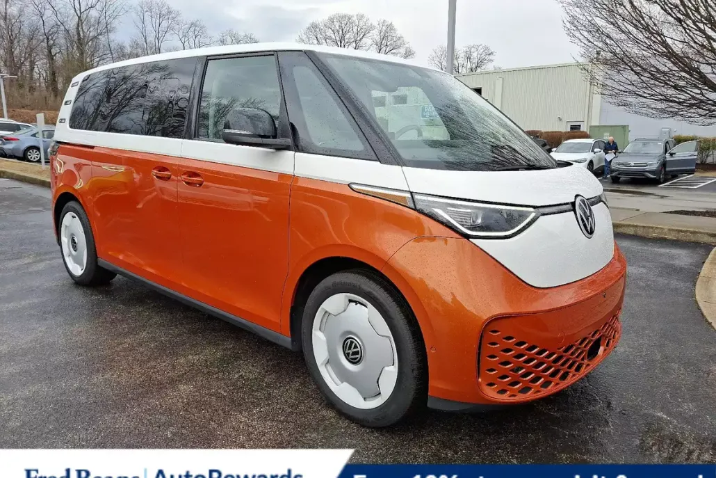 2025 Volkswagen ID. Buzz photo 1