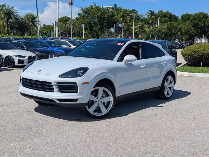 2022 Porsche Cayenne Coupe photo 1