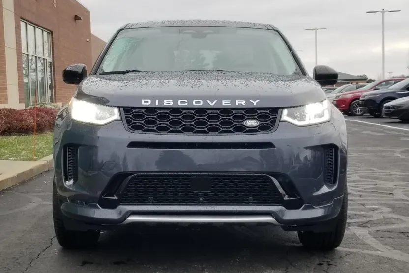 2025 Land Rover Discovery Sport S photo 1