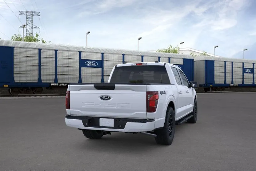 2025 Ford F-150 XLT photo 6