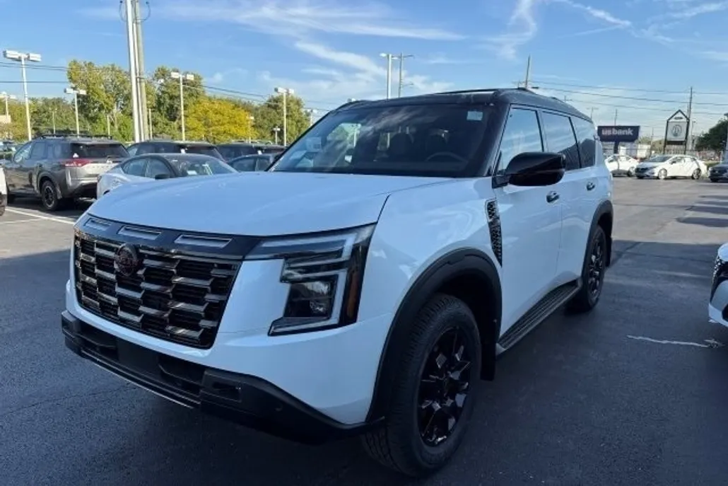 2026 Nissan Armada photo 1