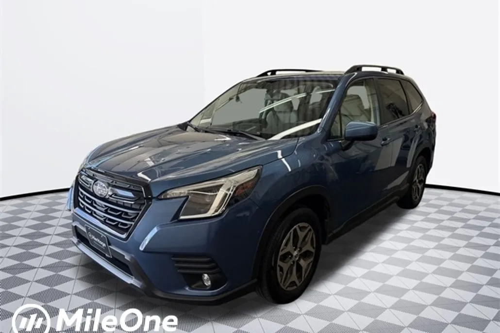 2024 Subaru Forester Premium photo 1