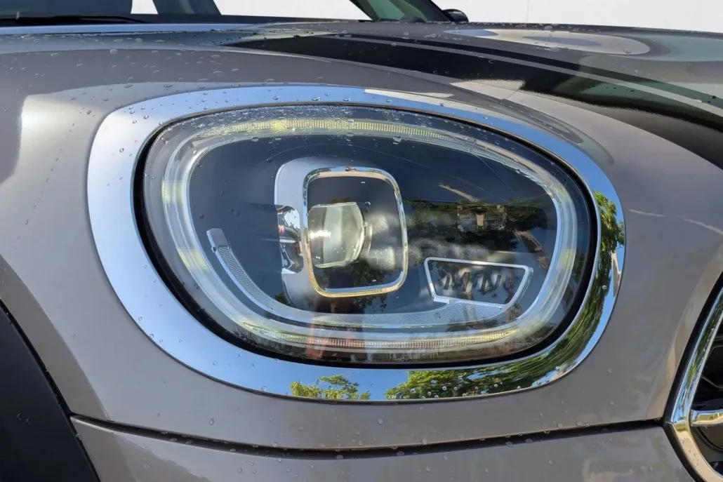 2022 Mini Countryman S ALL4 photo 1