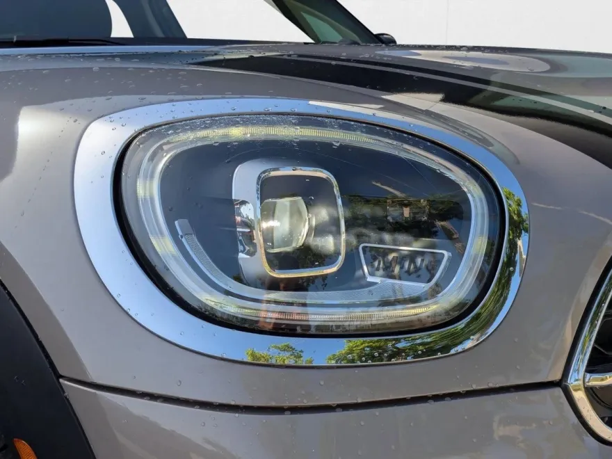 2022 Mini Countryman S ALL4 photo 1