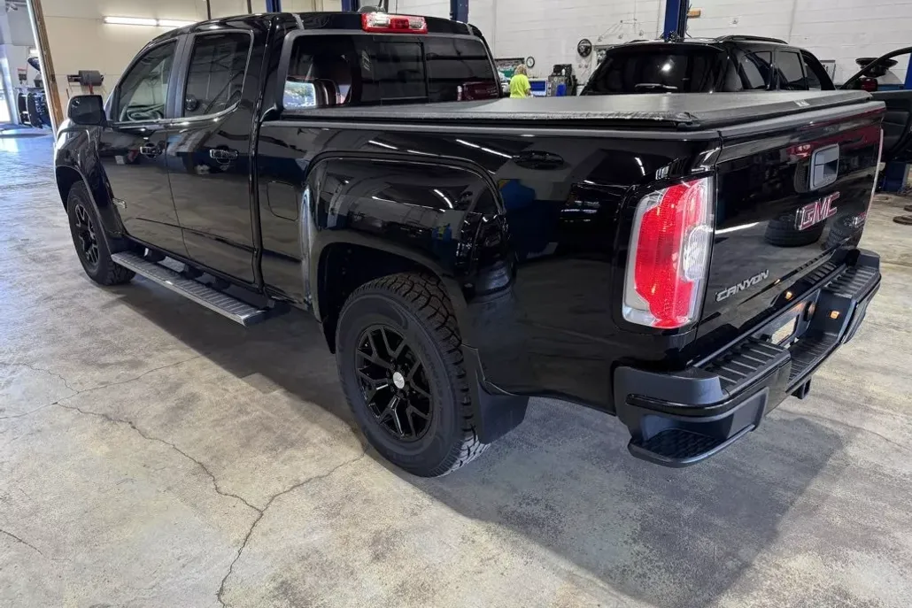 2016 Gmc Canyon SLE photo 1