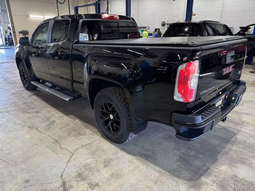 2016 Gmc Canyon SLE photo 1