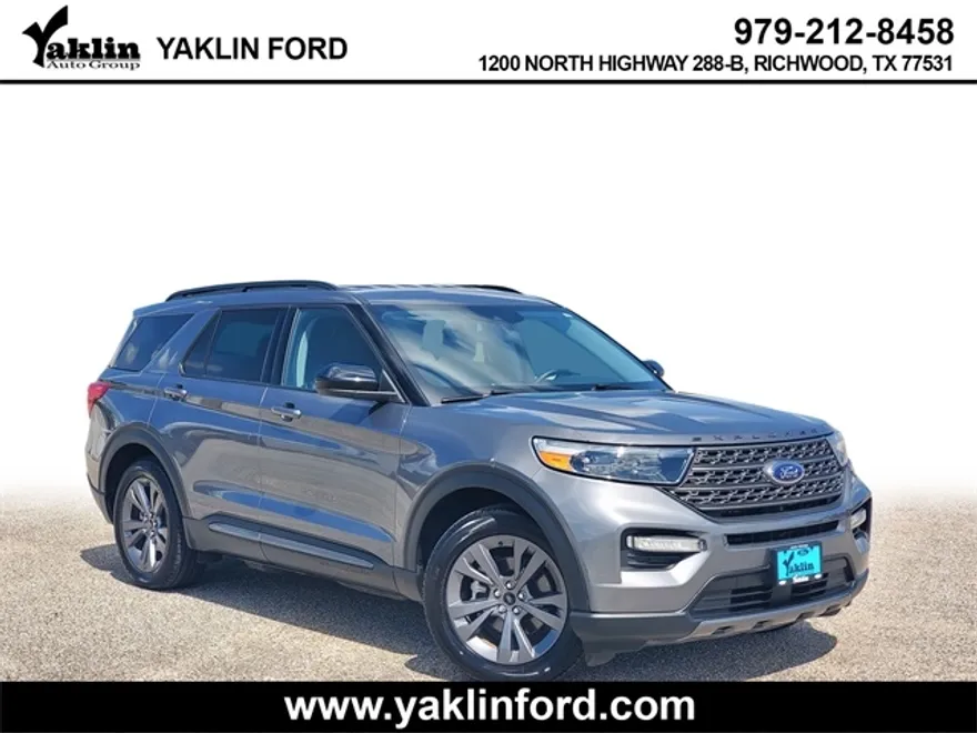 2022 Ford Explorer XLT photo 1