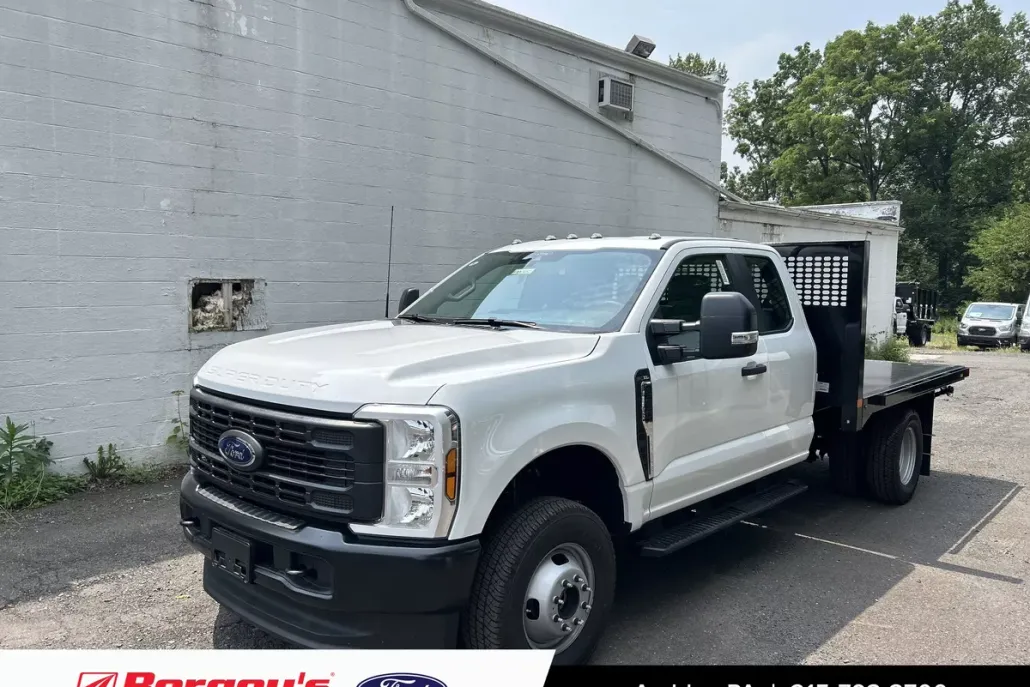 2025 Ford F-350 XL photo 1