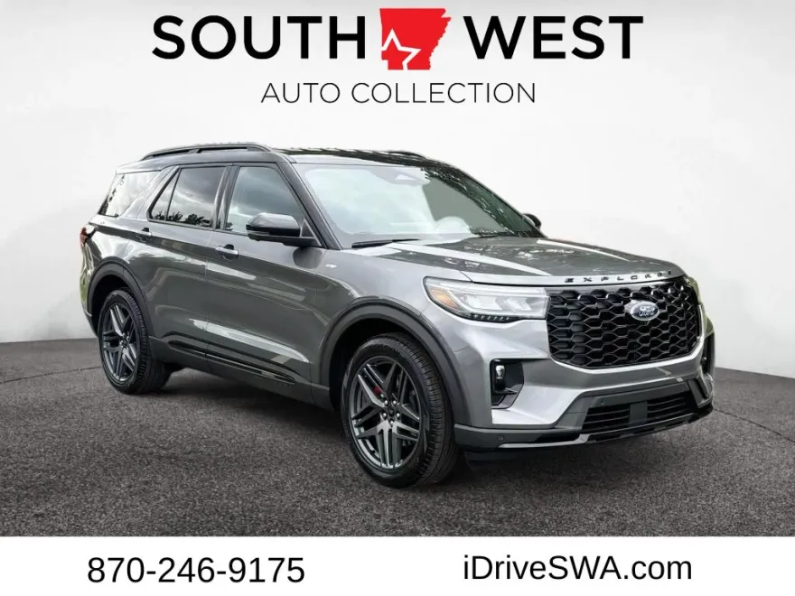 2025 Ford Explorer ST-Line photo 1