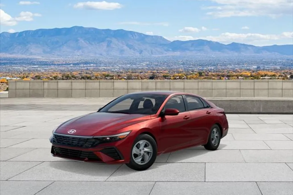 2025 Hyundai Elantra SE photo 1