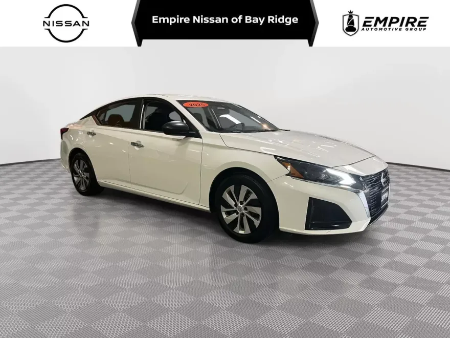 2025 Nissan Altima S photo 1
