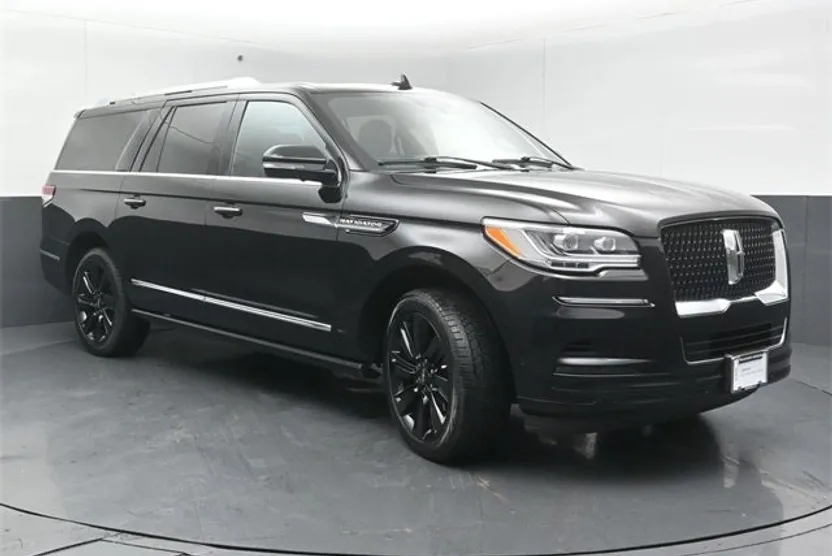 2022 Lincoln Navigator L Reserve photo 1