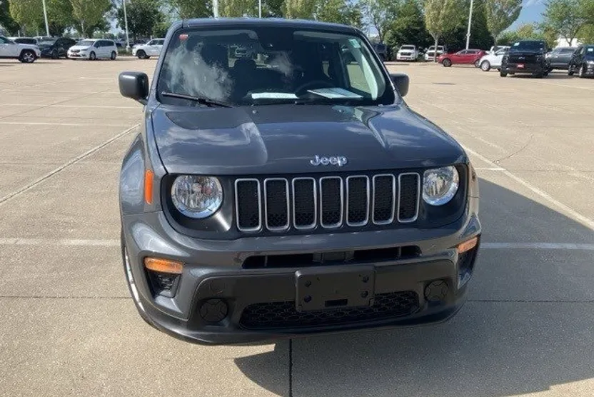 2023 Jeep Renegade Latitude Upland photo 1