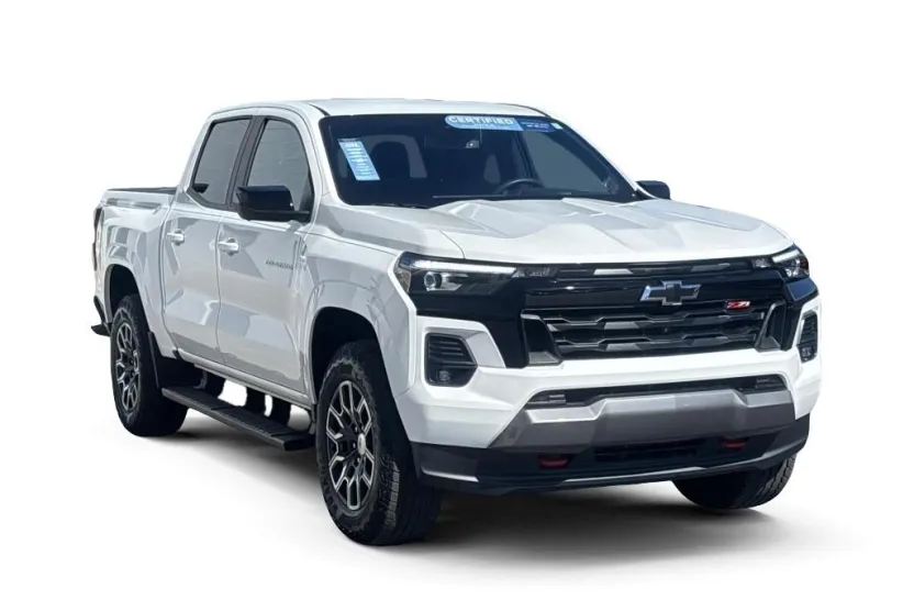 2024 Chevrolet Colorado Z71 photo 1