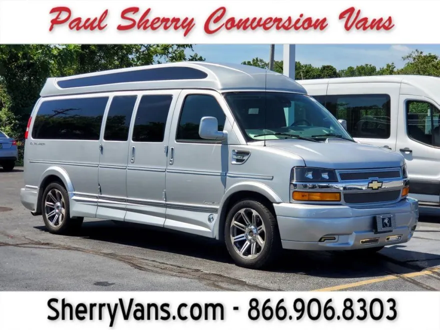 2020 Chevrolet Express Cargo photo 1