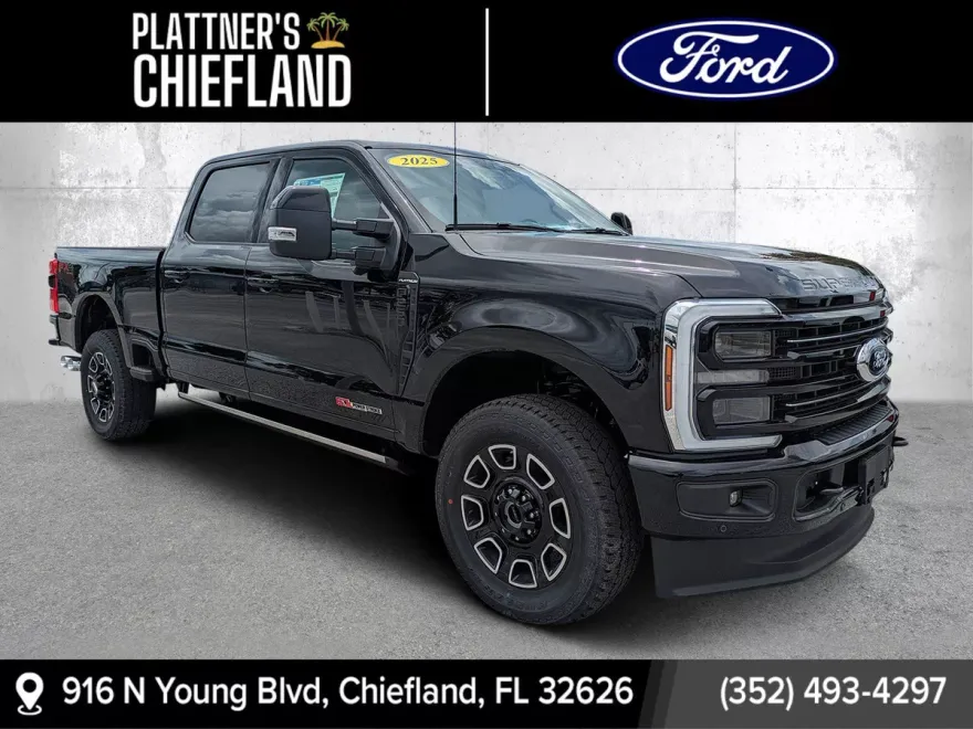 2025 Ford F-250 Platinum photo 1