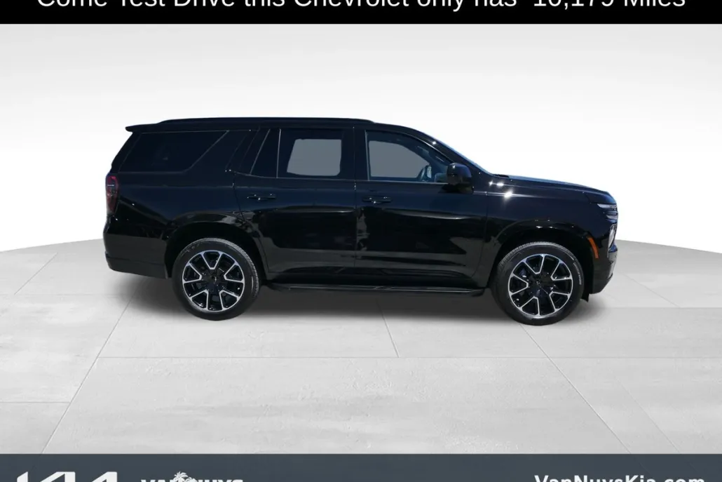 2025 Chevrolet Tahoe RST photo 1