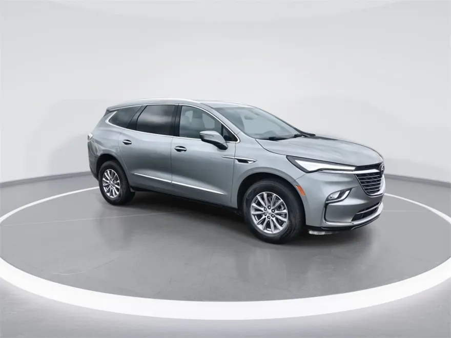 2023 Buick Enclave Essence photo 1