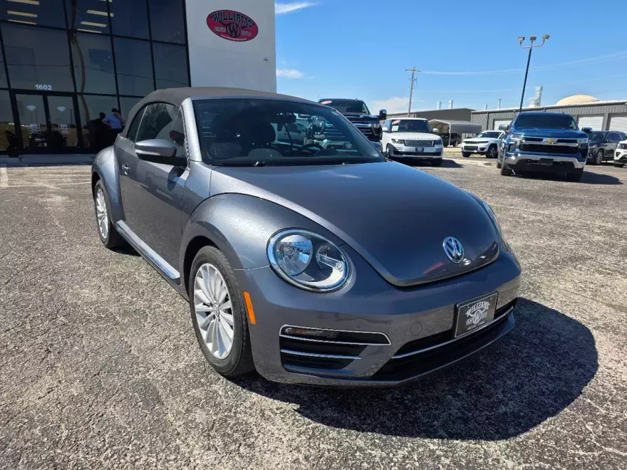 2019 Volkswagen Beetle Convertible Final Edition SEL photo 1