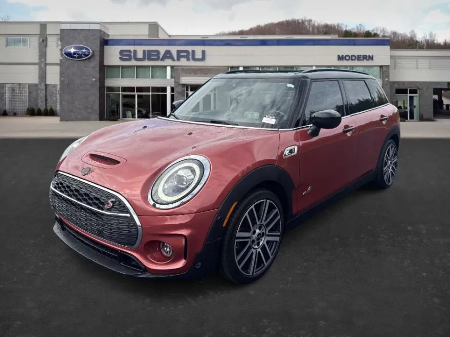 2020 Mini Clubman Base S ALL4 photo 1