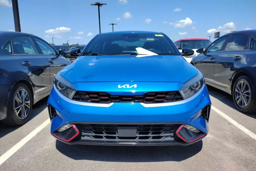 2022 Kia Forte GT-Line photo 1