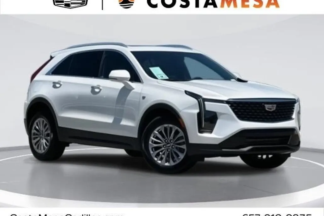 2024 Cadillac XT4 Premium Luxury photo 1
