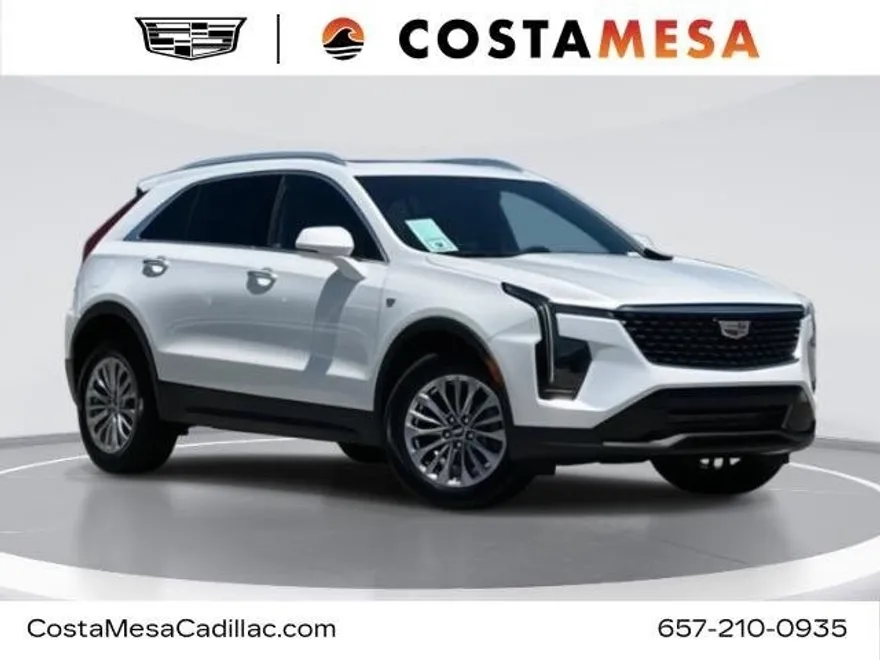 2024 Cadillac XT4 Premium Luxury photo 1