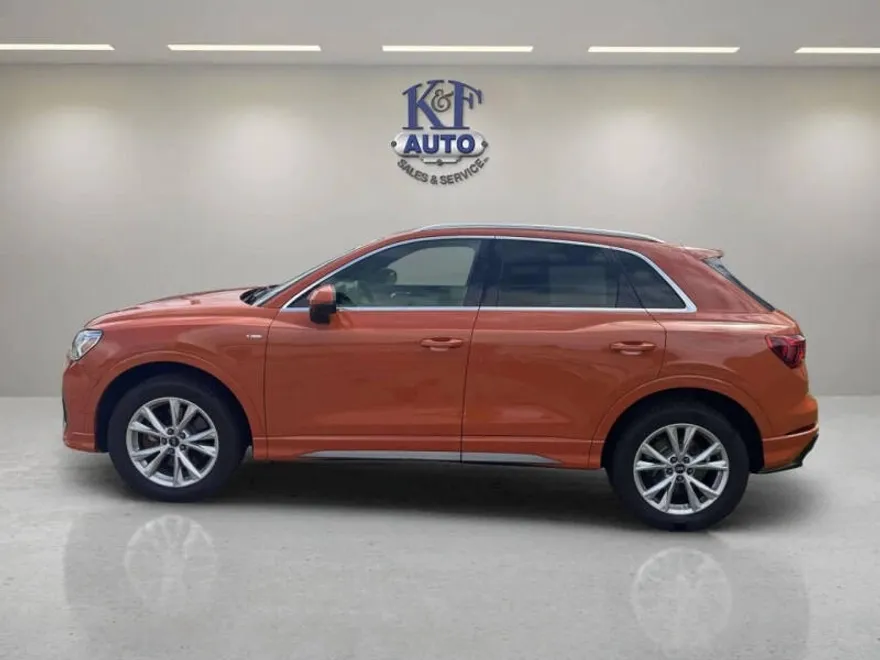 2021 Audi Q3 S line Premium Plus 45 TFSI photo 1