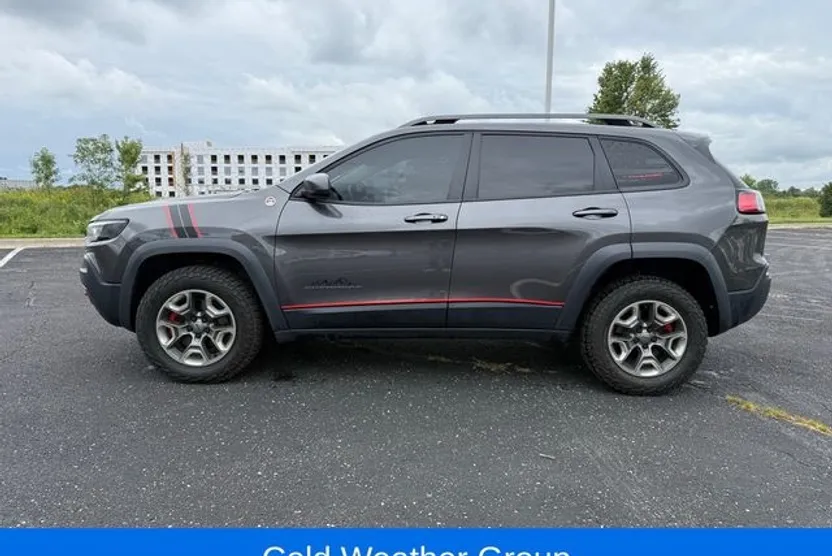 2019 Jeep Cherokee Trailhawk photo 1
