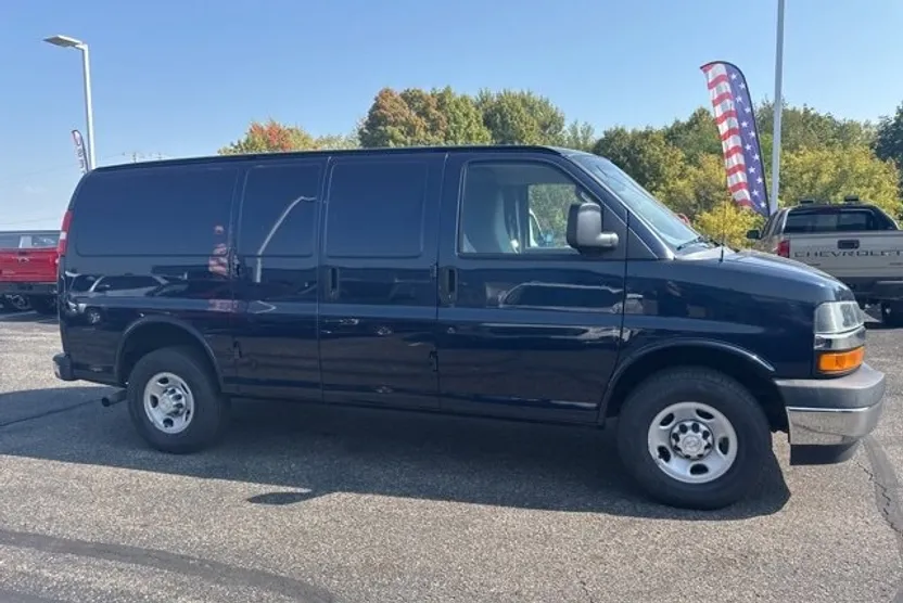 2020 Chevrolet Express Cargo Van 2500 photo 1