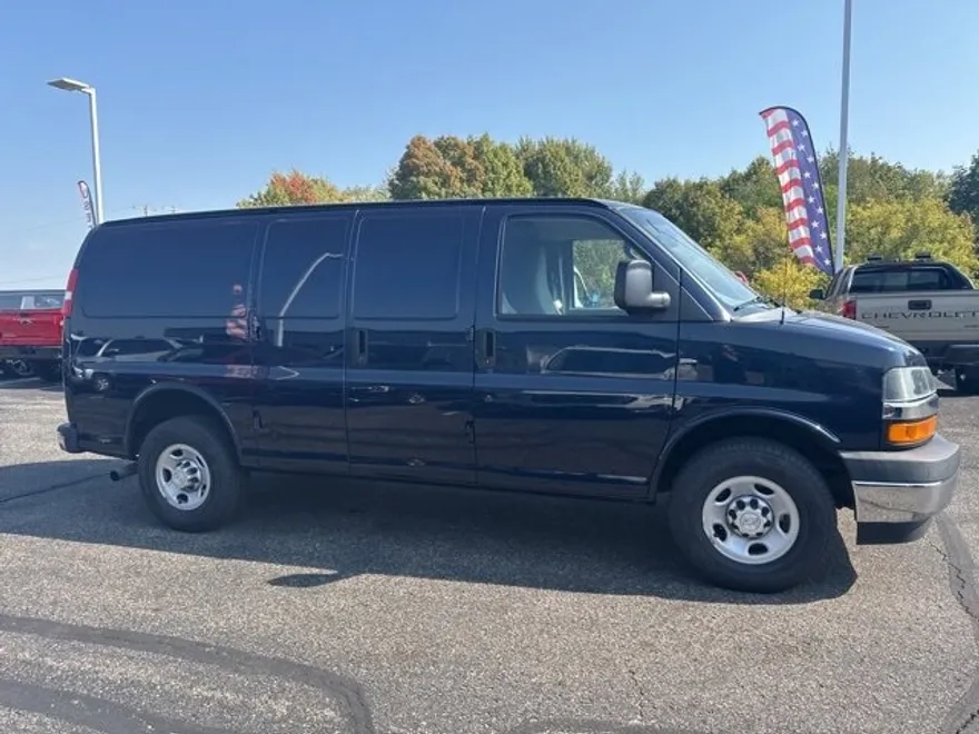 2020 Chevrolet Express Cargo Van 2500 photo 1