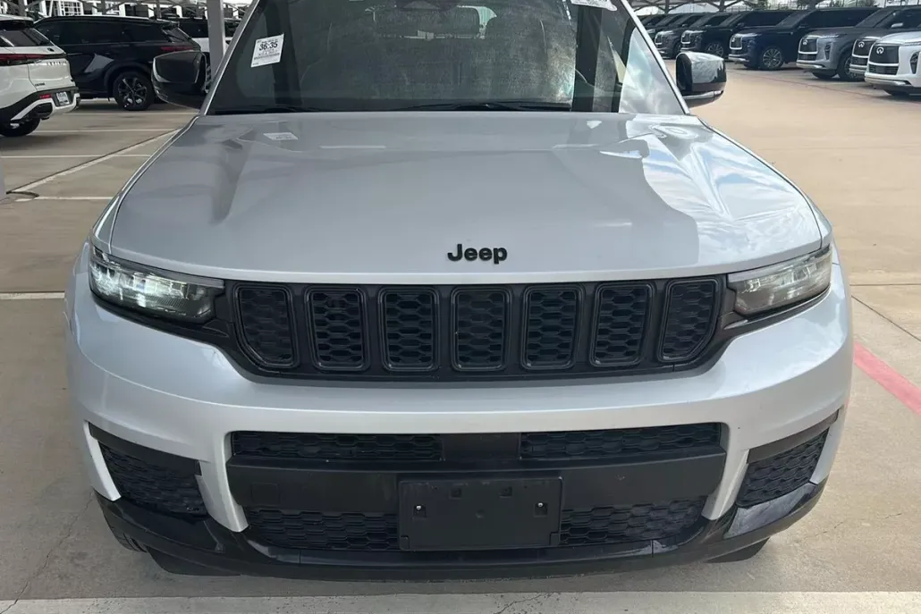 2024 Jeep Grand Cherokee Altitude photo 1