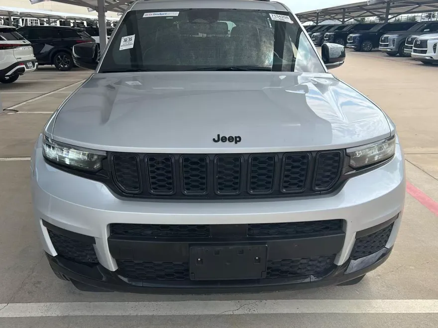 2024 Jeep Grand Cherokee Altitude photo 1